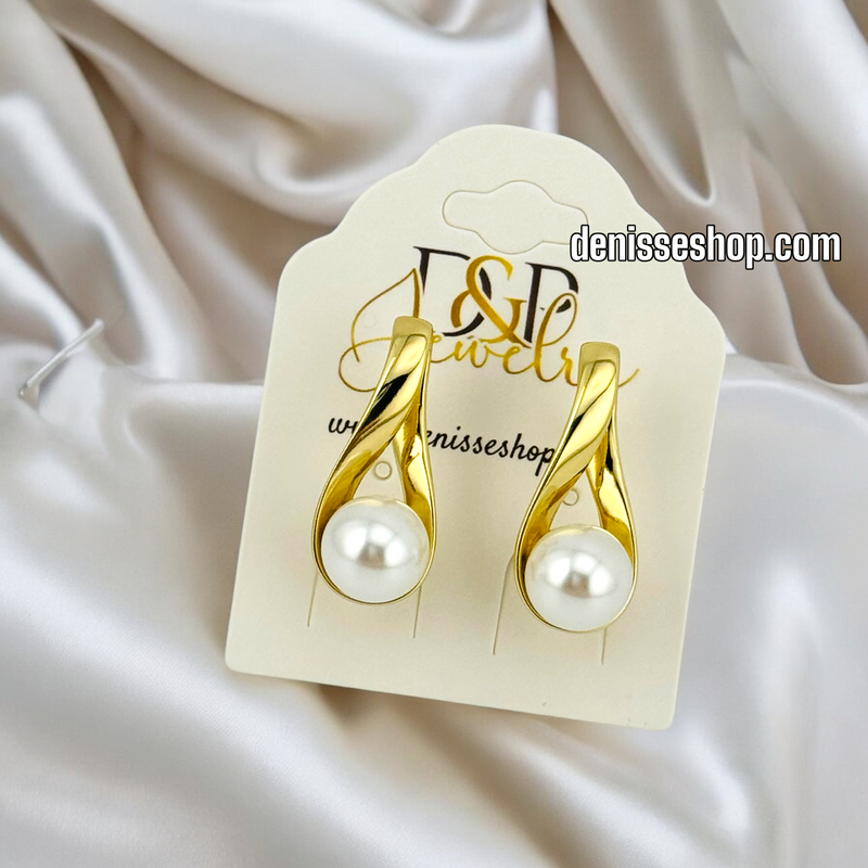 14K GOLD / WHITE PEARL TWIST HUGGIES EARRING E681