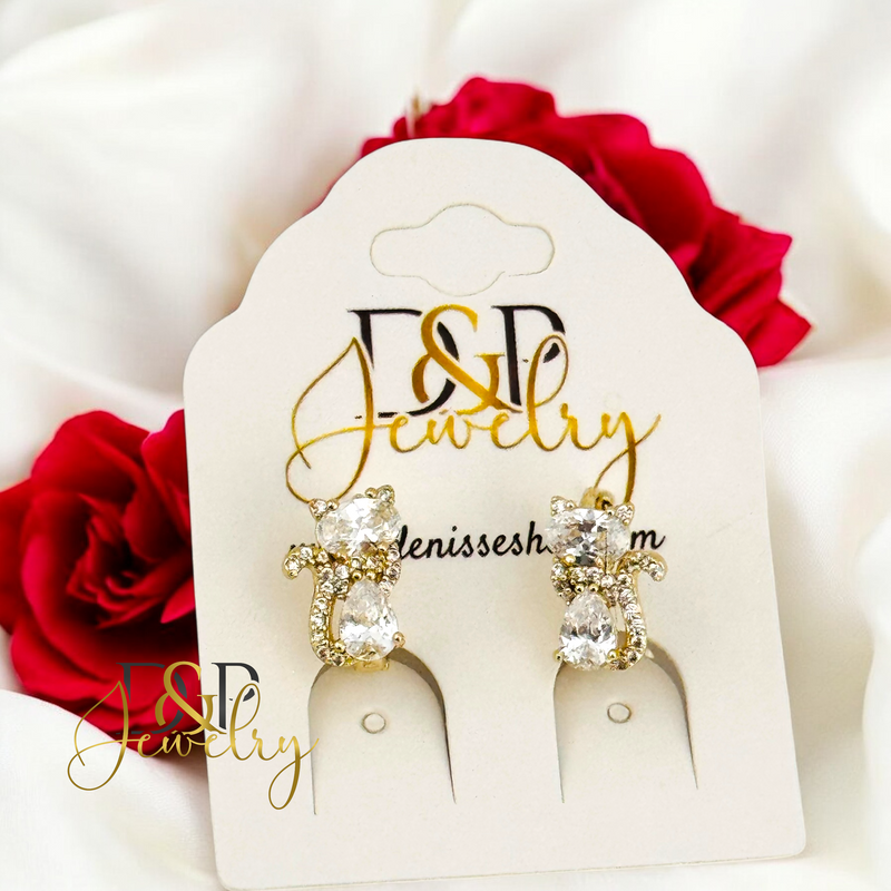 14K ELEGANT CAT DESIGN HOOP HP692