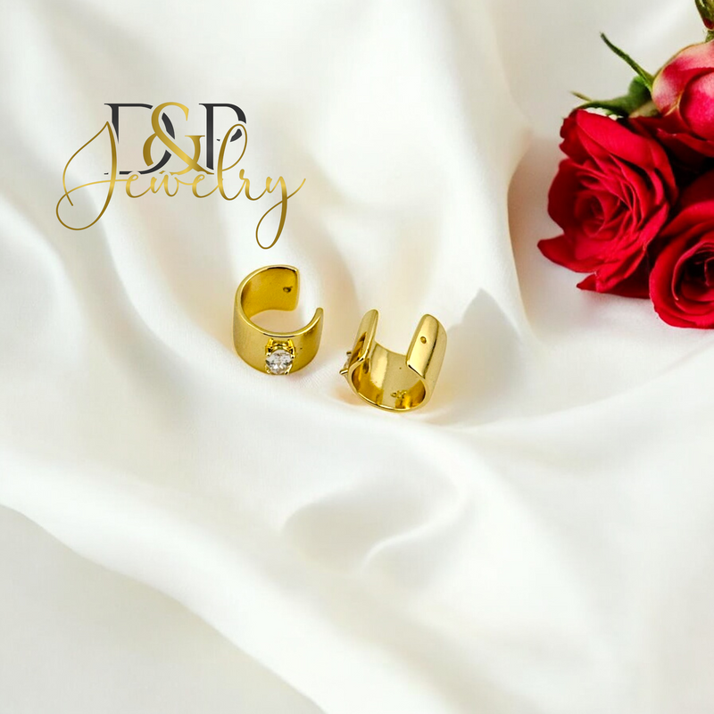 14K EAR CUFF  WHITE STONES EARRING E841
