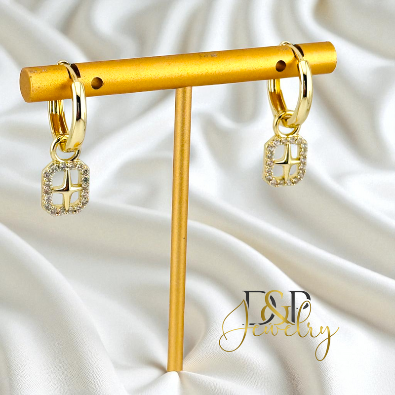 14K STAR DESIGN HOOP EARRING HP755