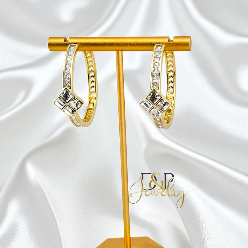 14K GOLD/LONG SIZE WHITE STONE DESIGN HOOP EARRING HP802