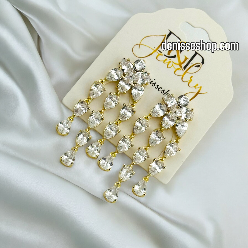 14K WHITE STONE EARRING E613