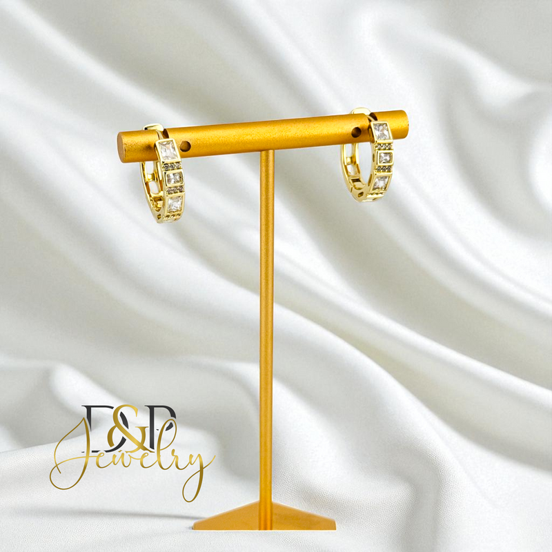 14K GOLD /WHITE STONE FASHION HOOP EARRING HP741
