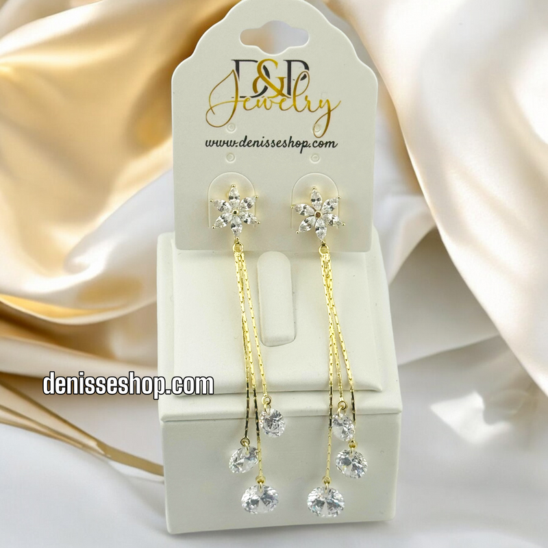 14K WHITE STONE STAR WITH HANGING STONE EARRING E643