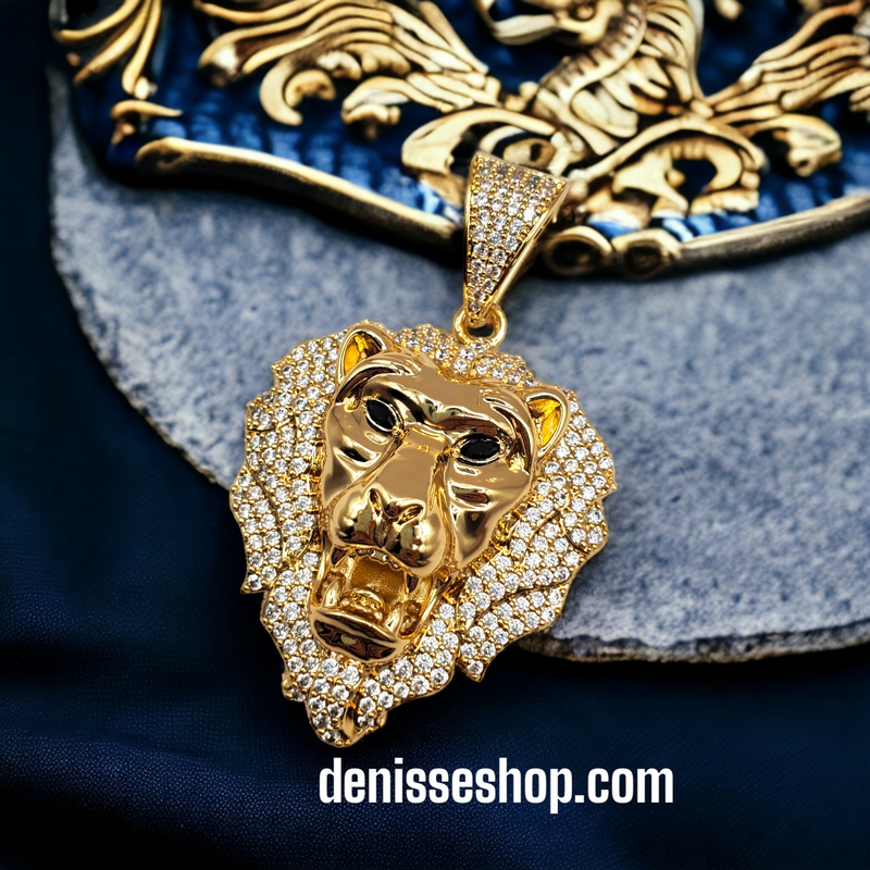 Lion Pendant P105